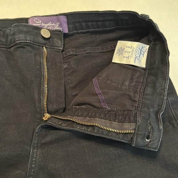 NYDJ Black Marilyn Straight Jeans with Rear Pocket Embellishment Size 10 - Picture 7 of 14